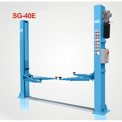 gpkocsi emel,gpjrm aut,autemel,oszlopos emel,emel,cspos emel,elektromos,4t,4tonns emel,hidraulikus,lncos,Hawk